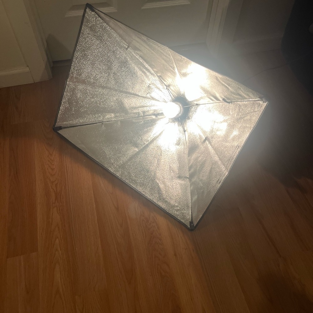 Skytex soft box 20x28 lighting tested and working